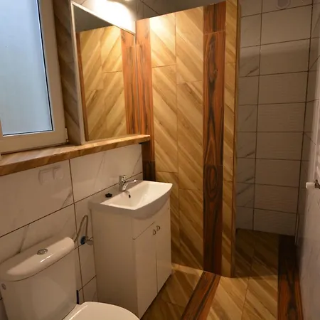 Domyletnie 100m2 Z Altana Поберово